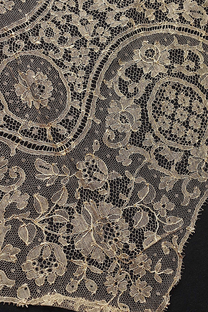 dentelle antique アンティークレース 幅広182cm