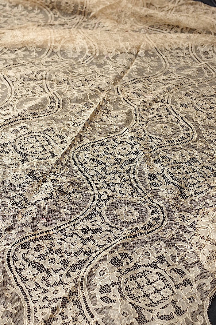 dentelle antique アンティークレース 幅広182cm