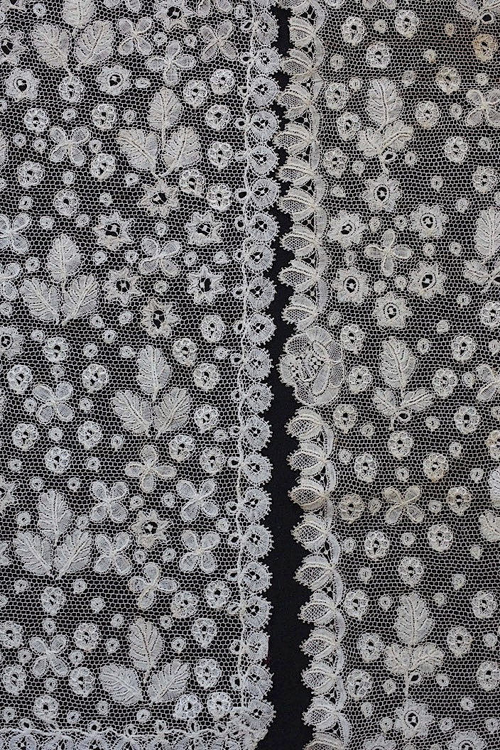dentelle antique アンティークレース 小花ホニトン
