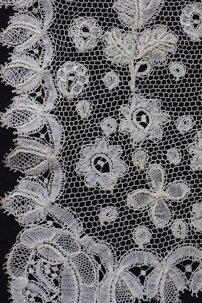 dentelle antique アンティークレース 小花ホニトン