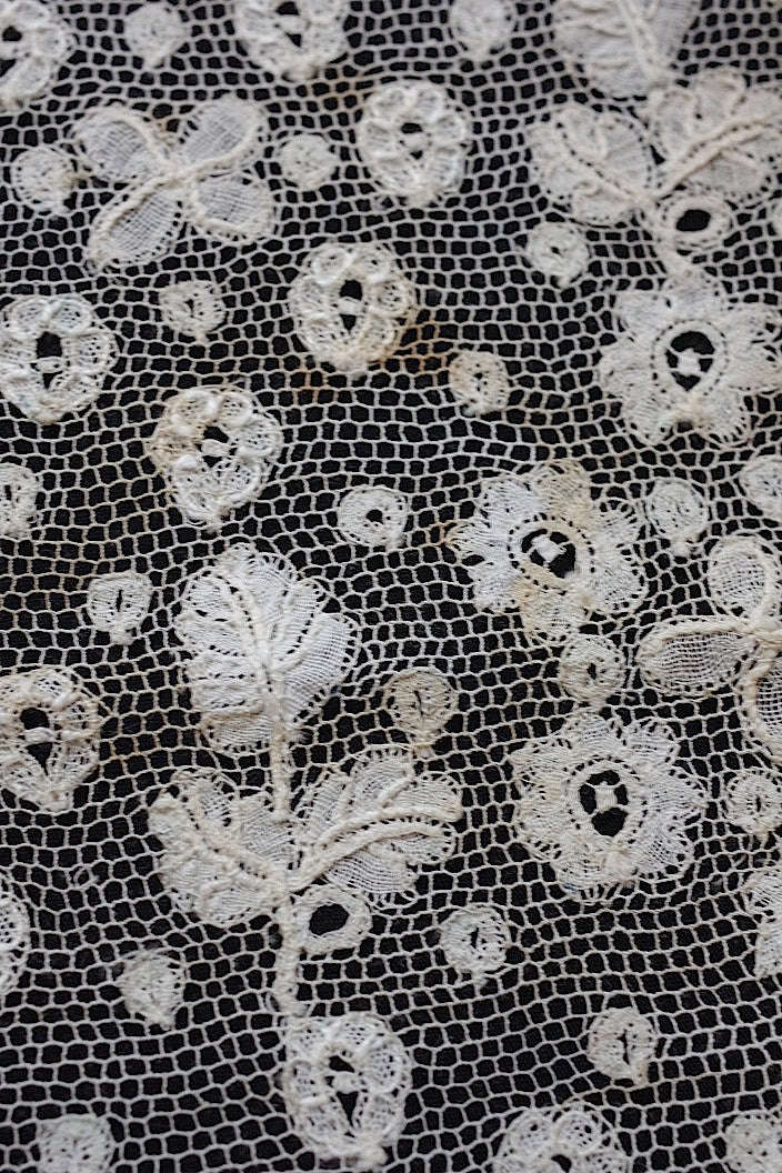 dentelle antique アンティークレース 小花ホニトン