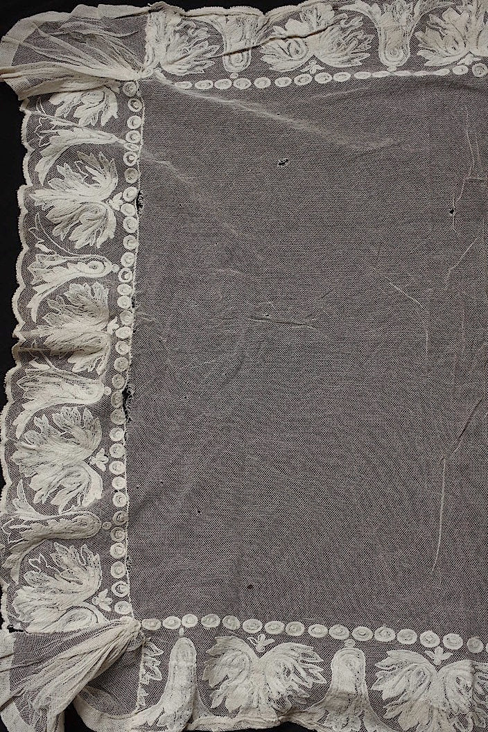 dentelle antique antique lace wide lace and petit cross
