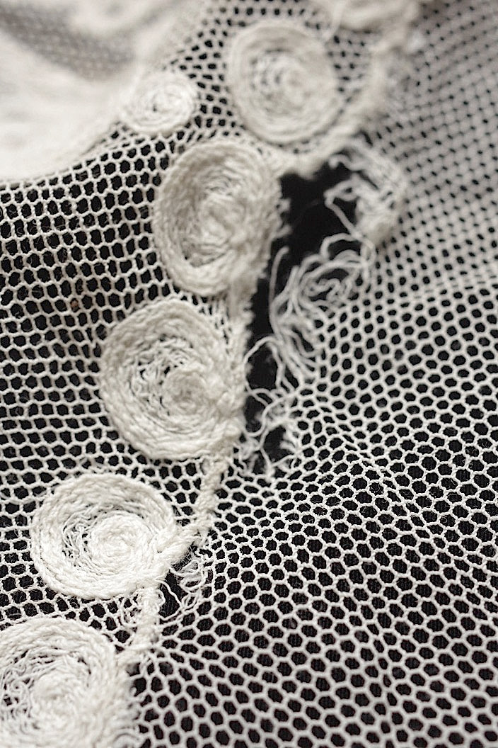 dentelle antique antique lace wide lace and petit cross