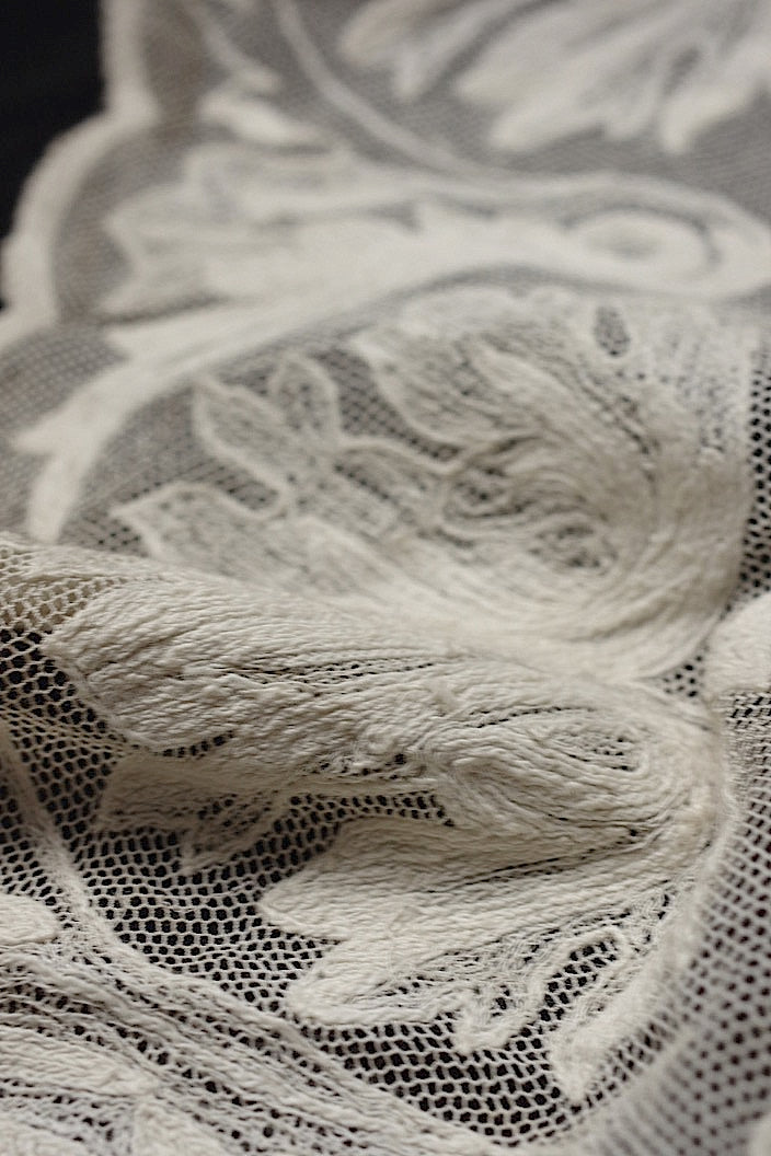 dentelle antique antique lace wide lace and petit cross