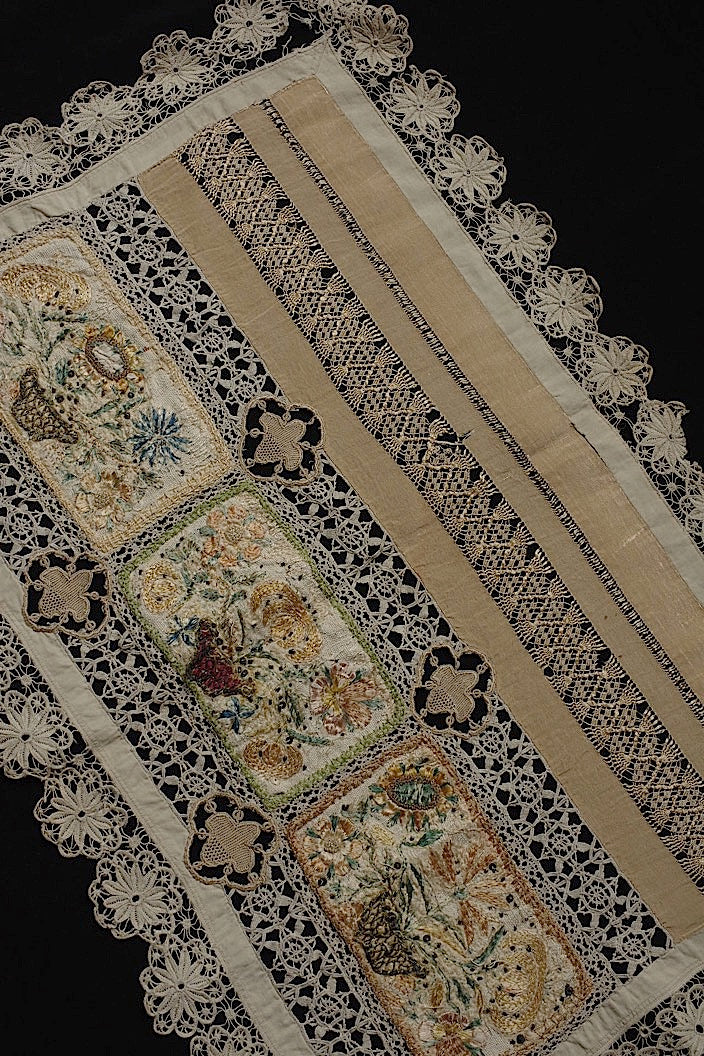 フランスアンティーク刺繍クロス