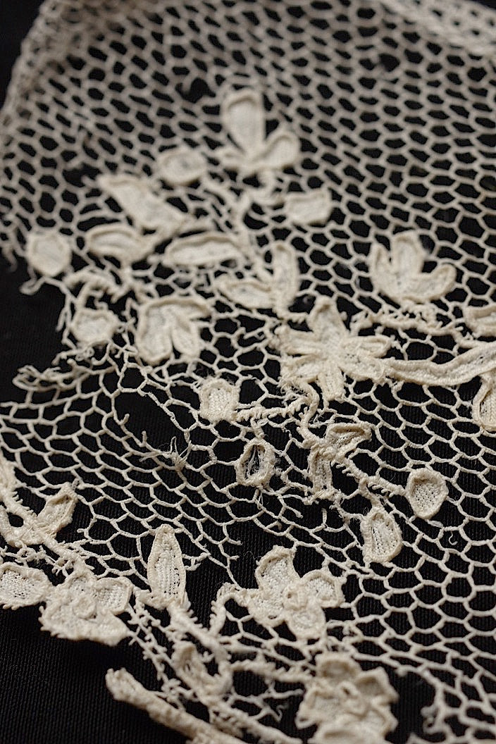 dentelle antique antique lace material and Alencon lace