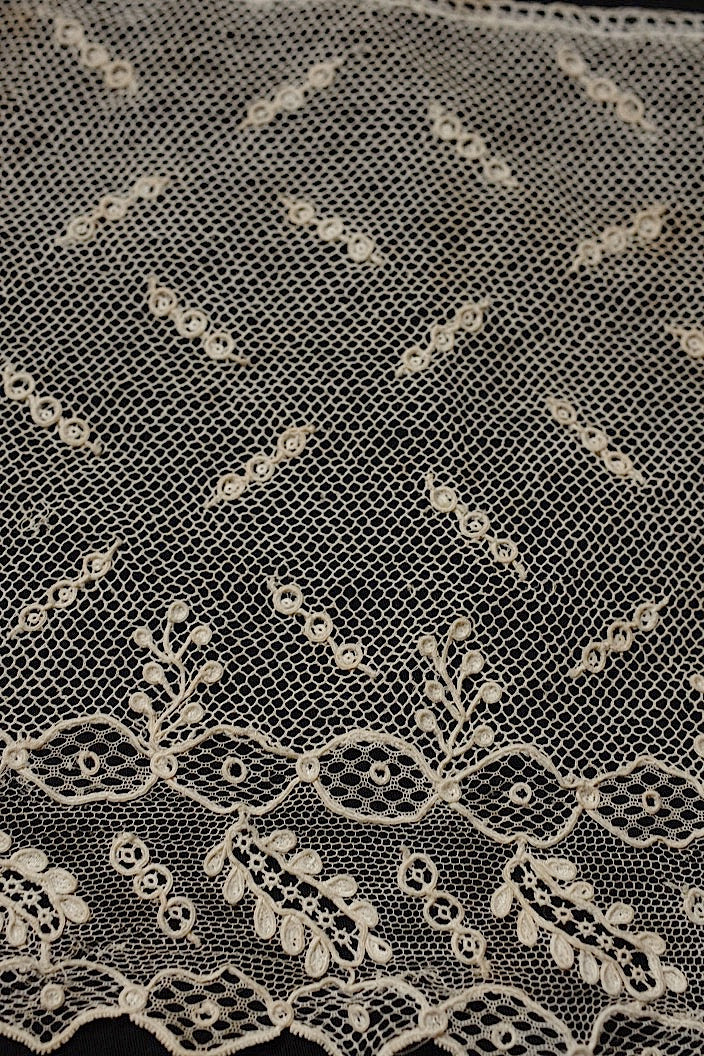 dentelle antique antique lace material and Alencon lace
