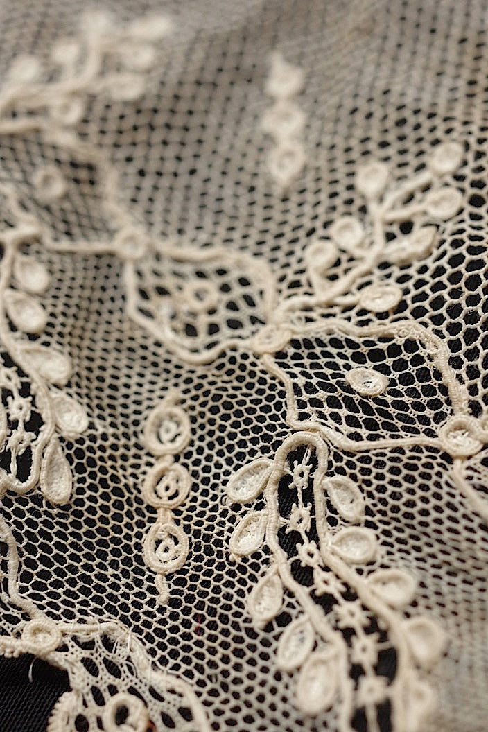 dentelle antique antique lace material and Alencon lace