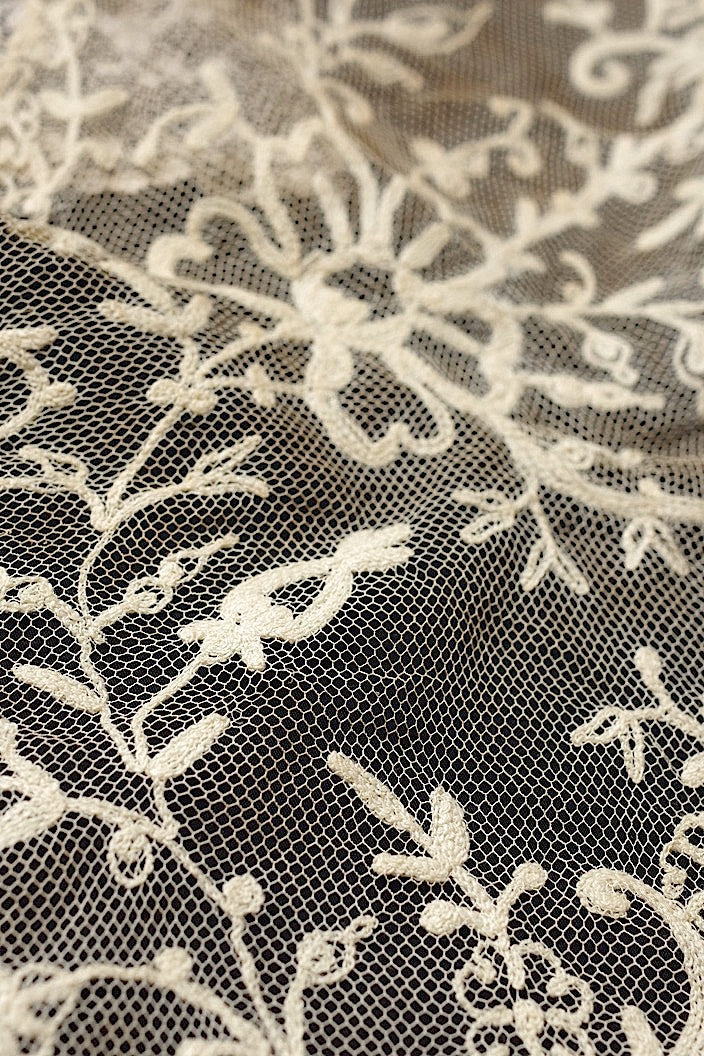 dentelle antique antique lace material and Alencon lace