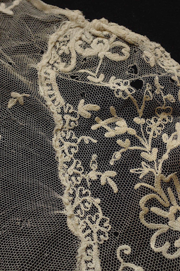 dentelle antique antique lace material and Alencon lace