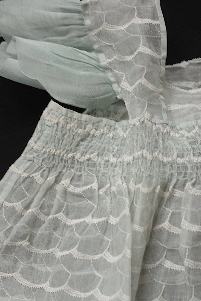 vêtement d'enfant antique antique children's clothing tablier dress