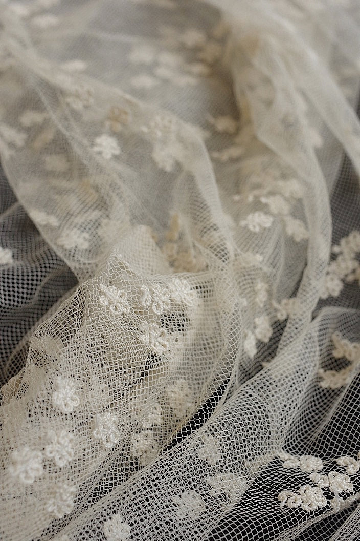 dentelle antique antique lace wide scrap