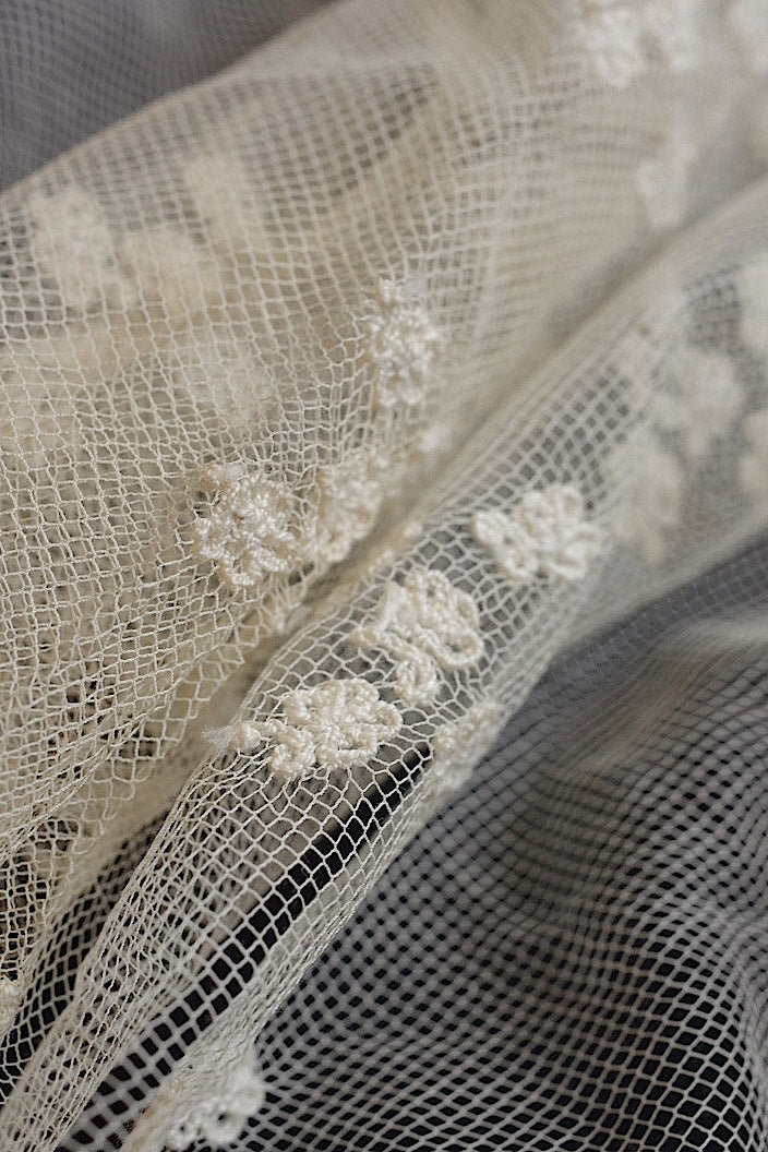 dentelle antique antique lace wide scrap
