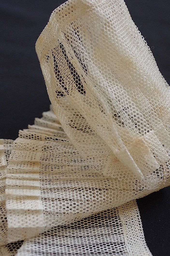 dentelle antique antique lace pleats human pattern