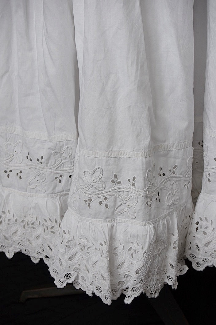 vêtement antique antique cotton lace skirt