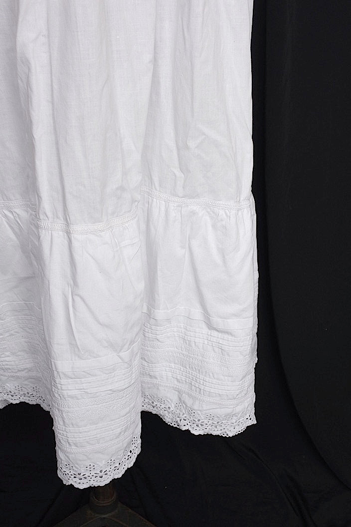 vêtement antique antique cotton lace skirt 2