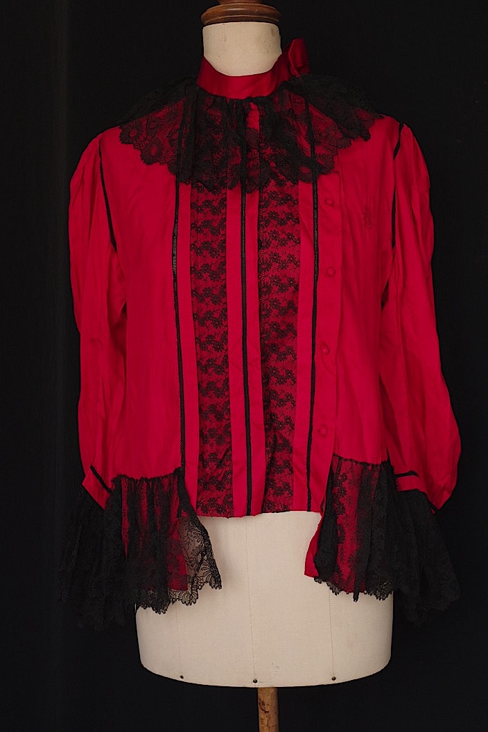 vêtement antique antique lace blouse red