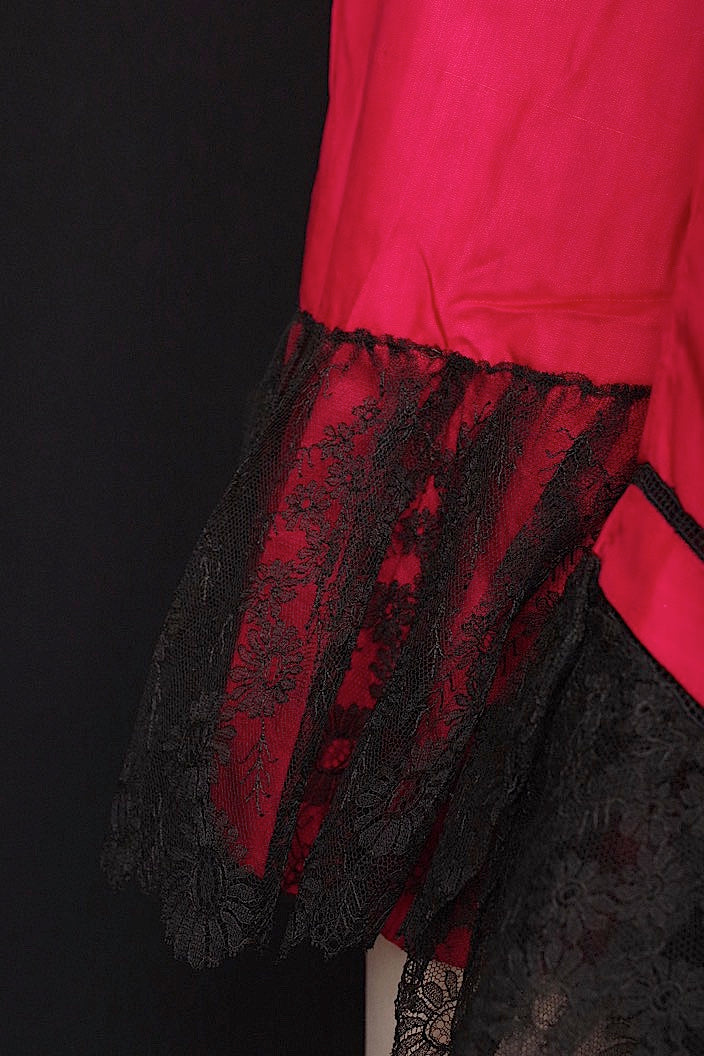 vêtement antique antique lace blouse red