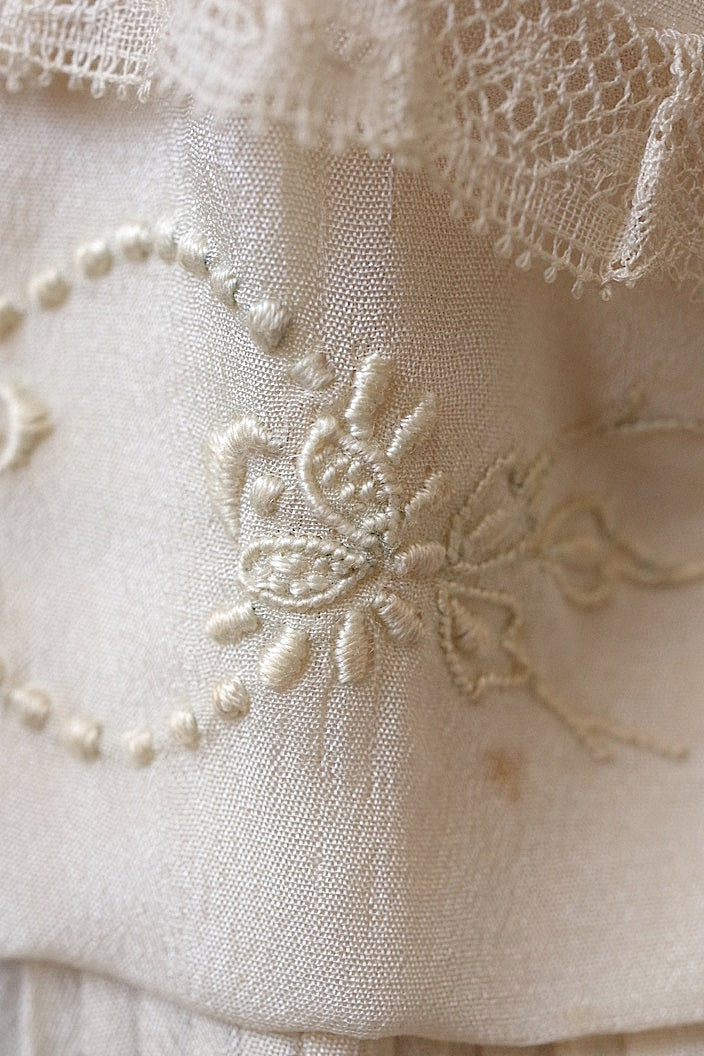 dentelle antique antique lace bonnet