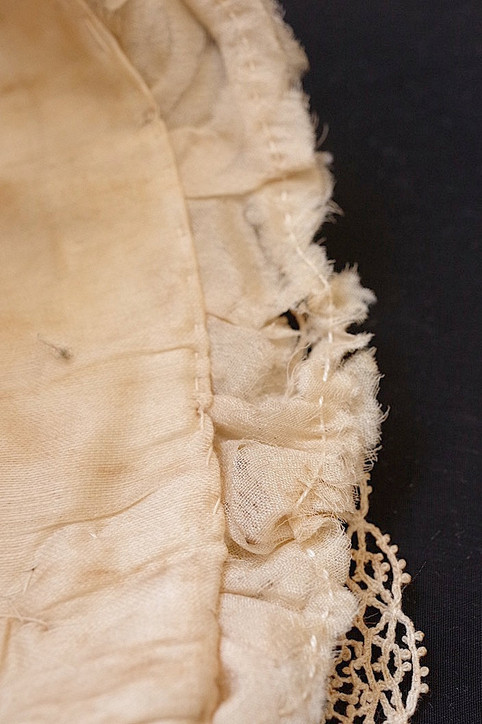 dentelle antique antique lace bonnet2
