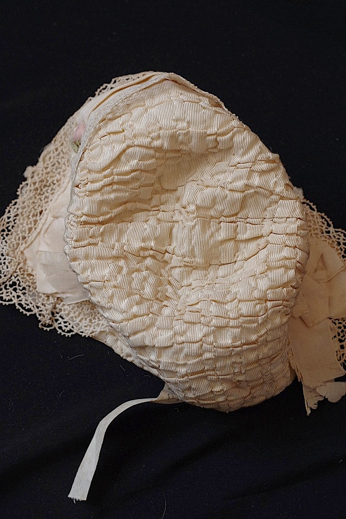 dentelle antique antique lace bonnet2