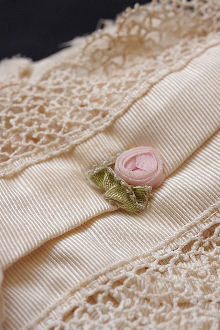 dentelle antique antique lace bonnet2