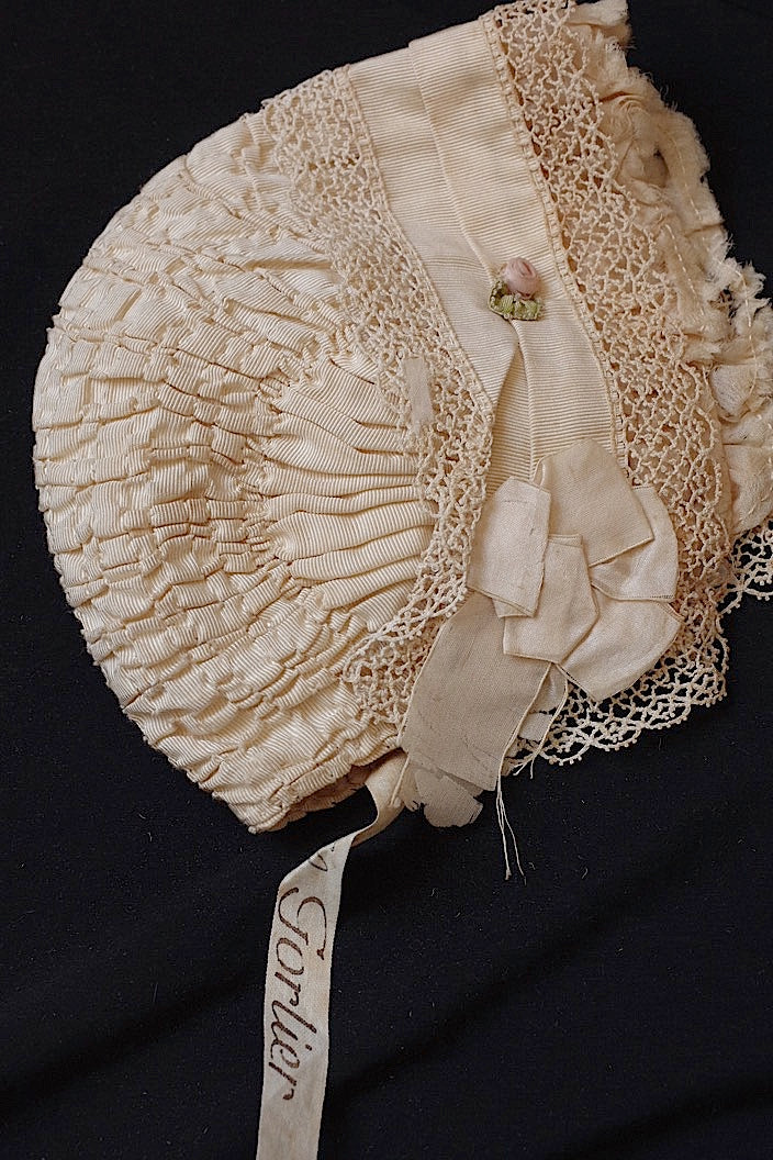 dentelle antique antique lace bonnet2
