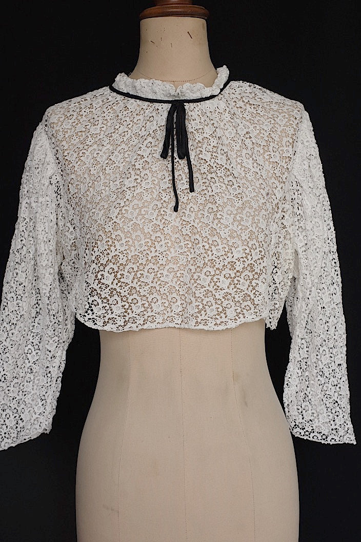 vêtement antique antique lace top