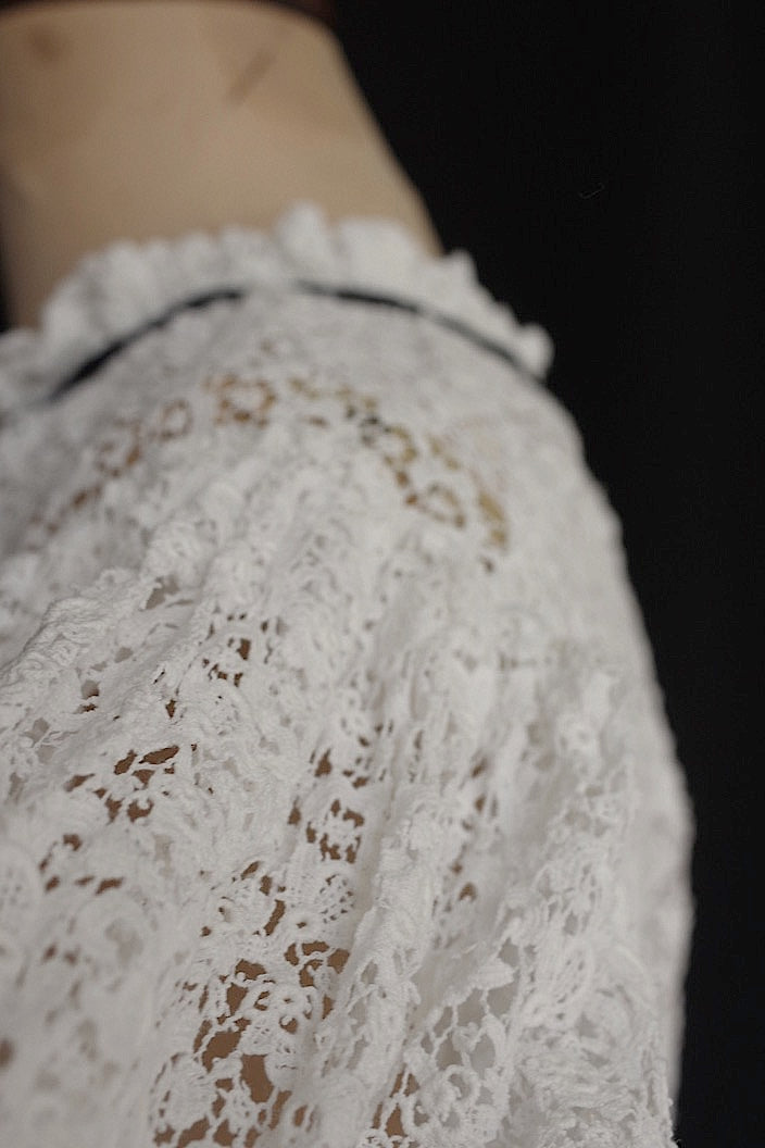 vêtement antique antique lace top