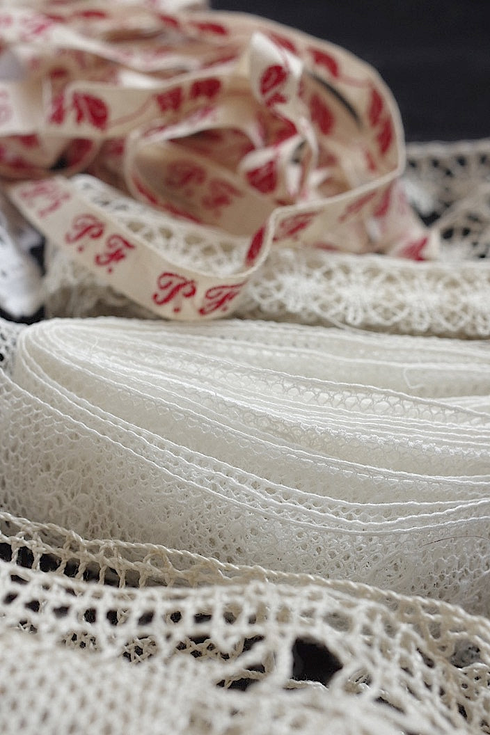 dentelle antique アンティークレース 箱入りlots2