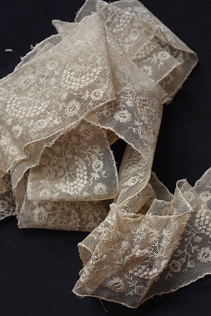 dentelle  antique アンティークレース 300cm .FR a l'epoque