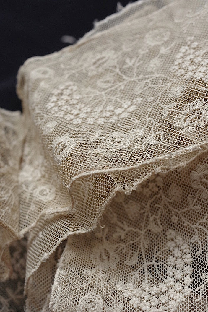 dentelle  antique アンティークレース 300cm .FR a l'epoque