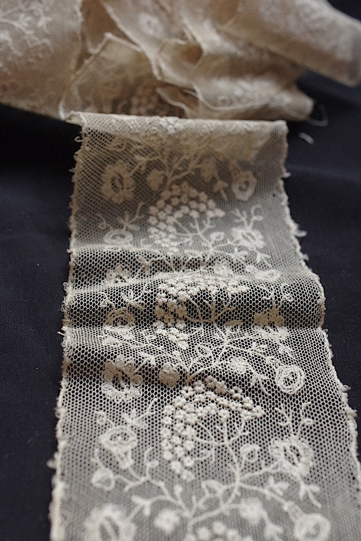 dentelle  antique アンティークレース 300cm .FR a l'epoque