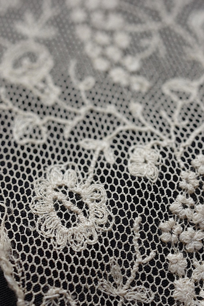 dentelle  antique アンティークレース 300cm .FR a l'epoque