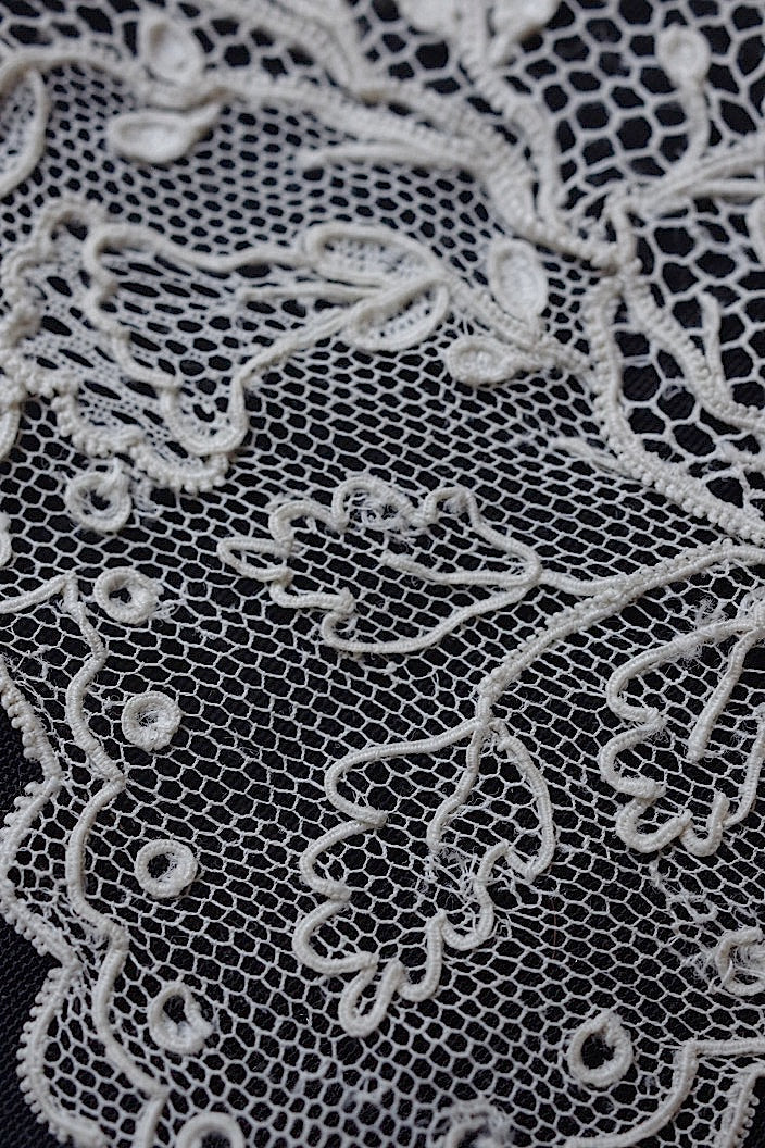 dentelle  antique アンティークレース アランソン par メートル .FR a l'epoque