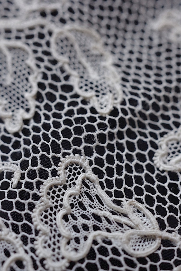 dentelle  antique アンティークレース アランソン par メートル .FR a l'epoque