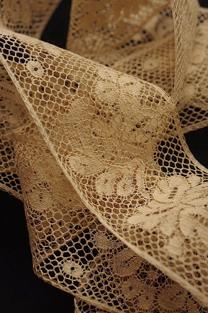 dentelle antique アンティークレース 110cm 590cm