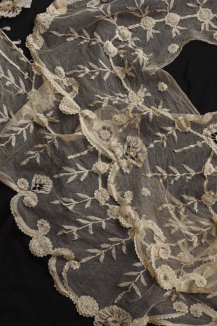 dentelle antique アンティークレース回収品ハギレ