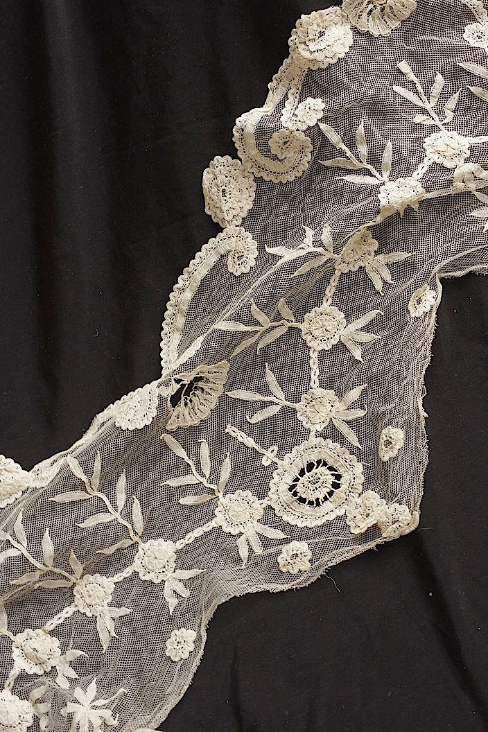 dentelle antique アンティークレース回収品ハギレ