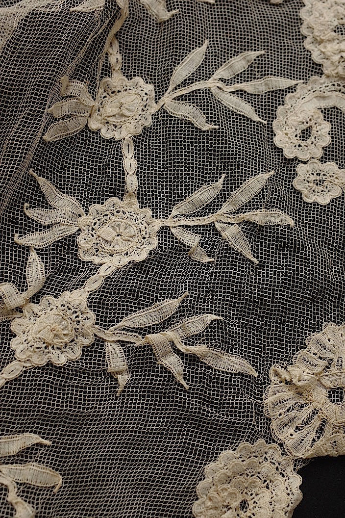 dentelle antique アンティークレース回収品ハギレ