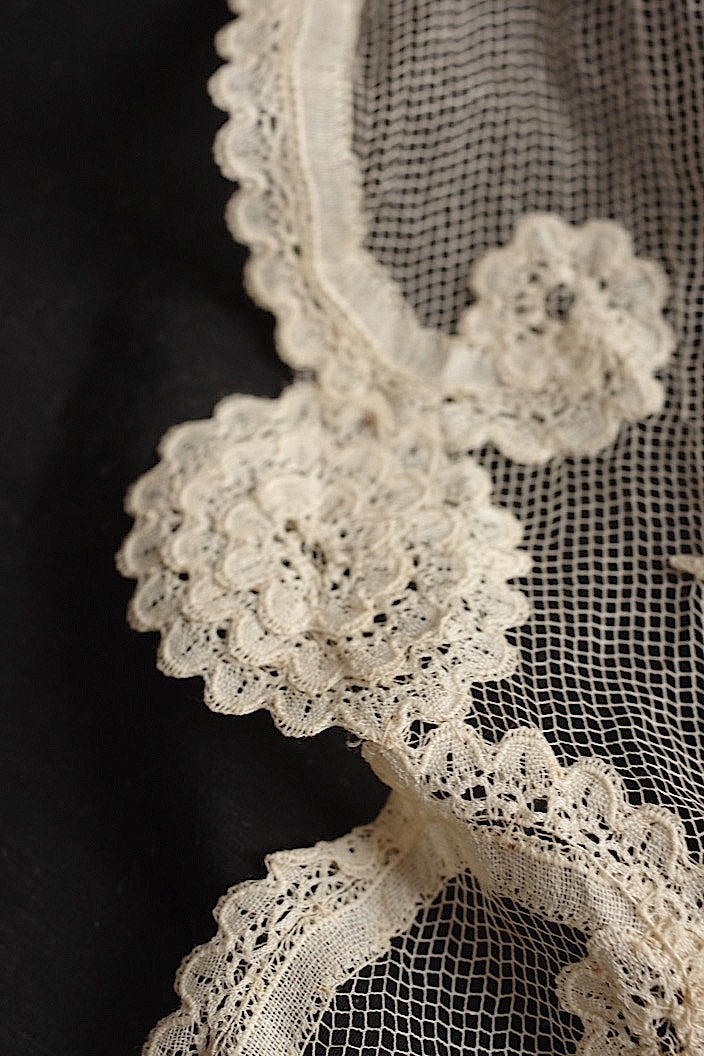 dentelle antique アンティークレース回収品ハギレ