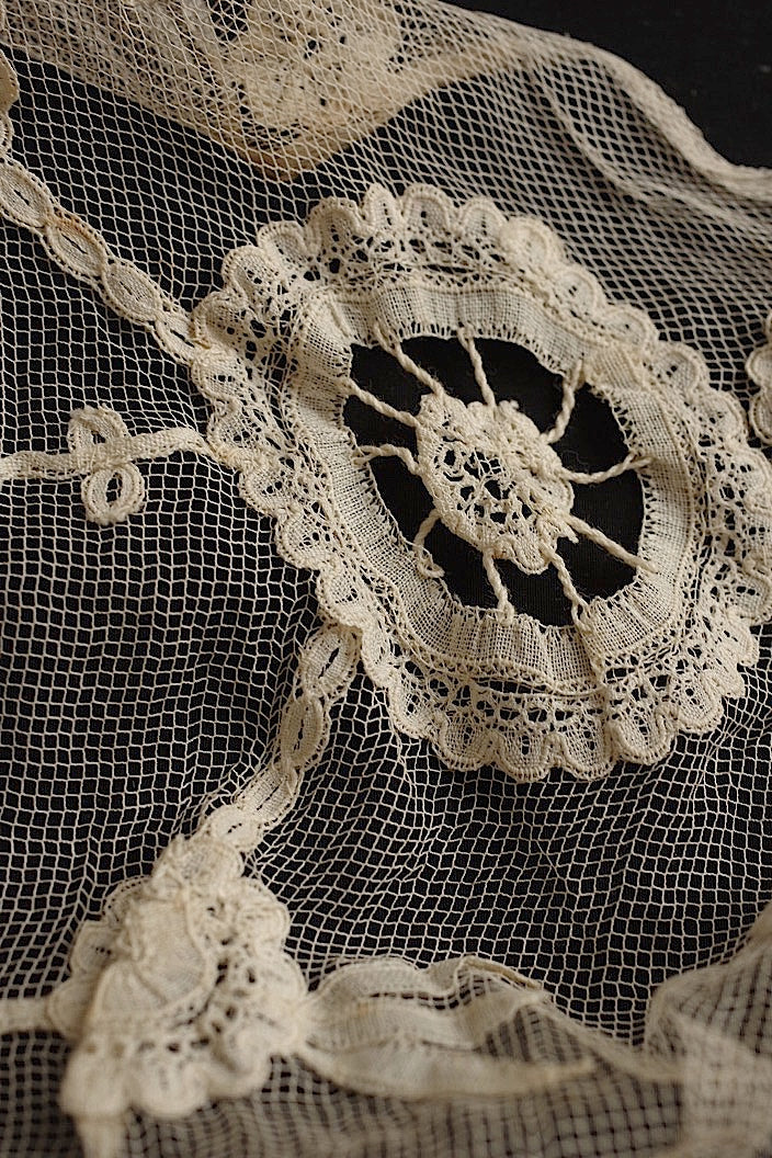 dentelle antique アンティークレース回収品ハギレ