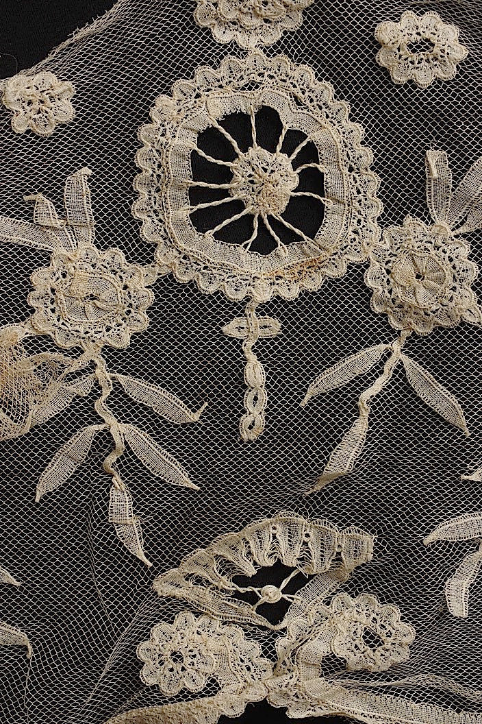dentelle antique アンティークレース回収品ハギレ