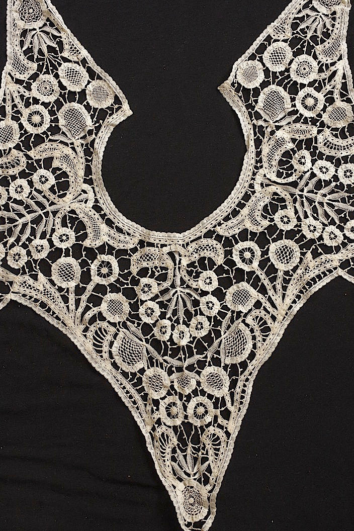 dentelle antique アンティークレース襟