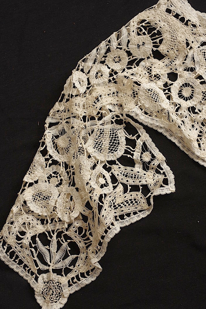 dentelle antique アンティークレース襟