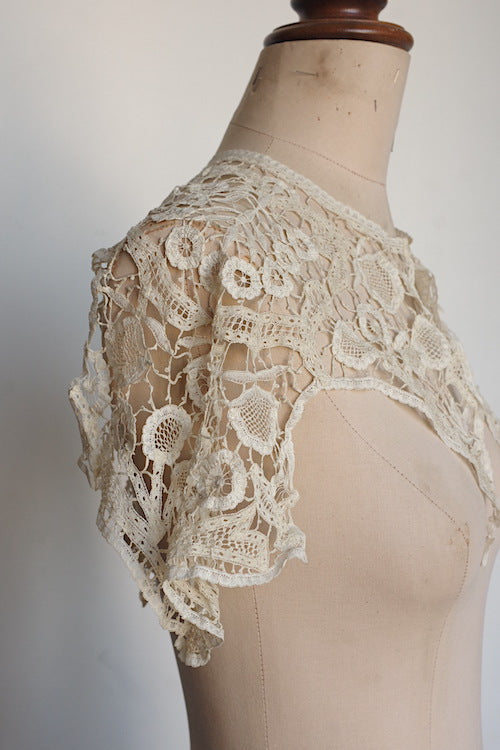 dentelle antique アンティークレース襟