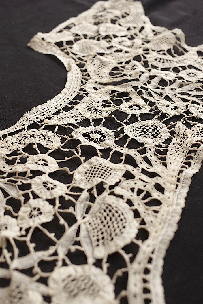dentelle antique アンティークレース襟