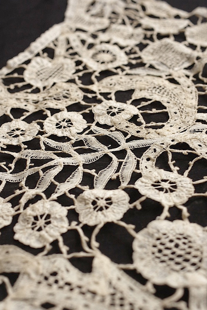 dentelle antique アンティークレース襟