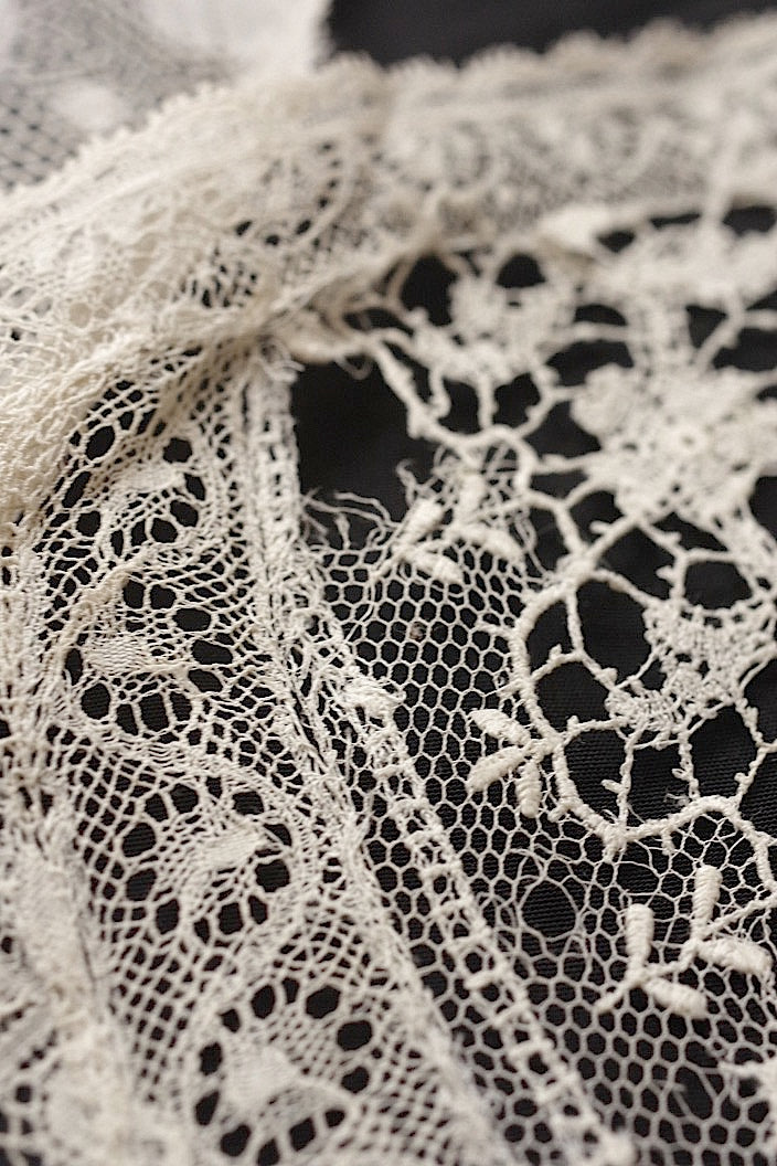 dentelle antique アンティークレース 刺繍napprons