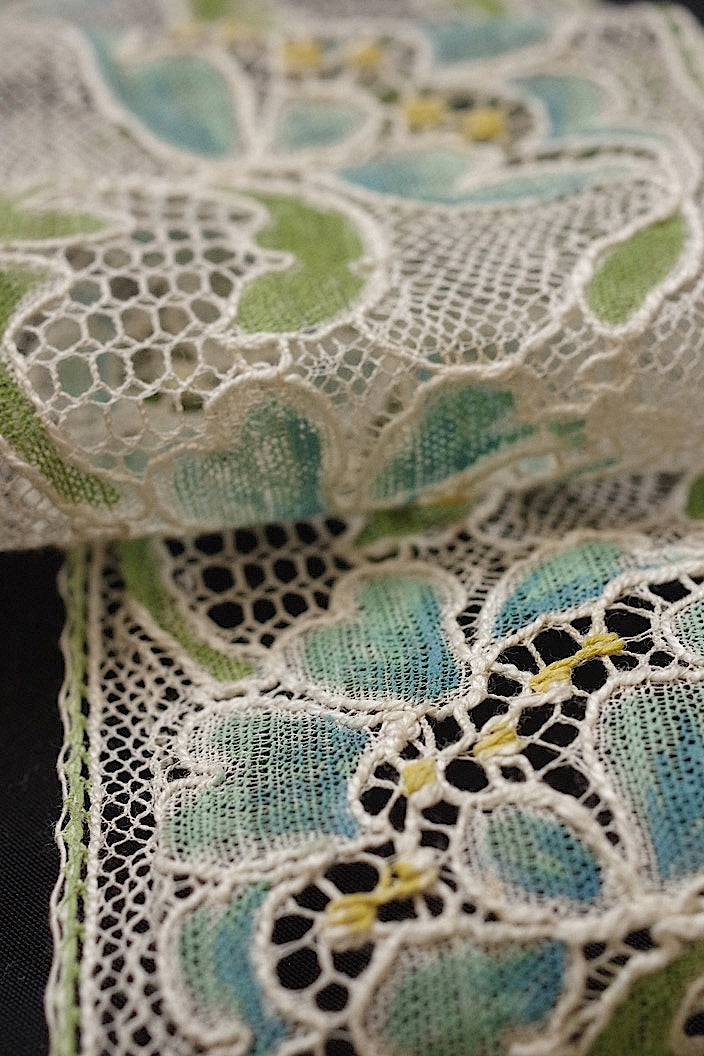 dentelle antique アンティークレース 色レース、ビーズレース